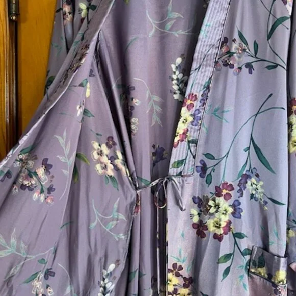 VINTAGE Oscar de la Renta  Purple Floral Belted Ribbon Design  Robe  Woman's L - Picture 7 of 10